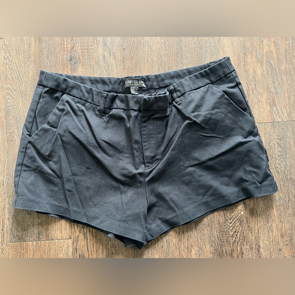 NWOT Forever 21 plus size 3X black shorts.  Never worn.